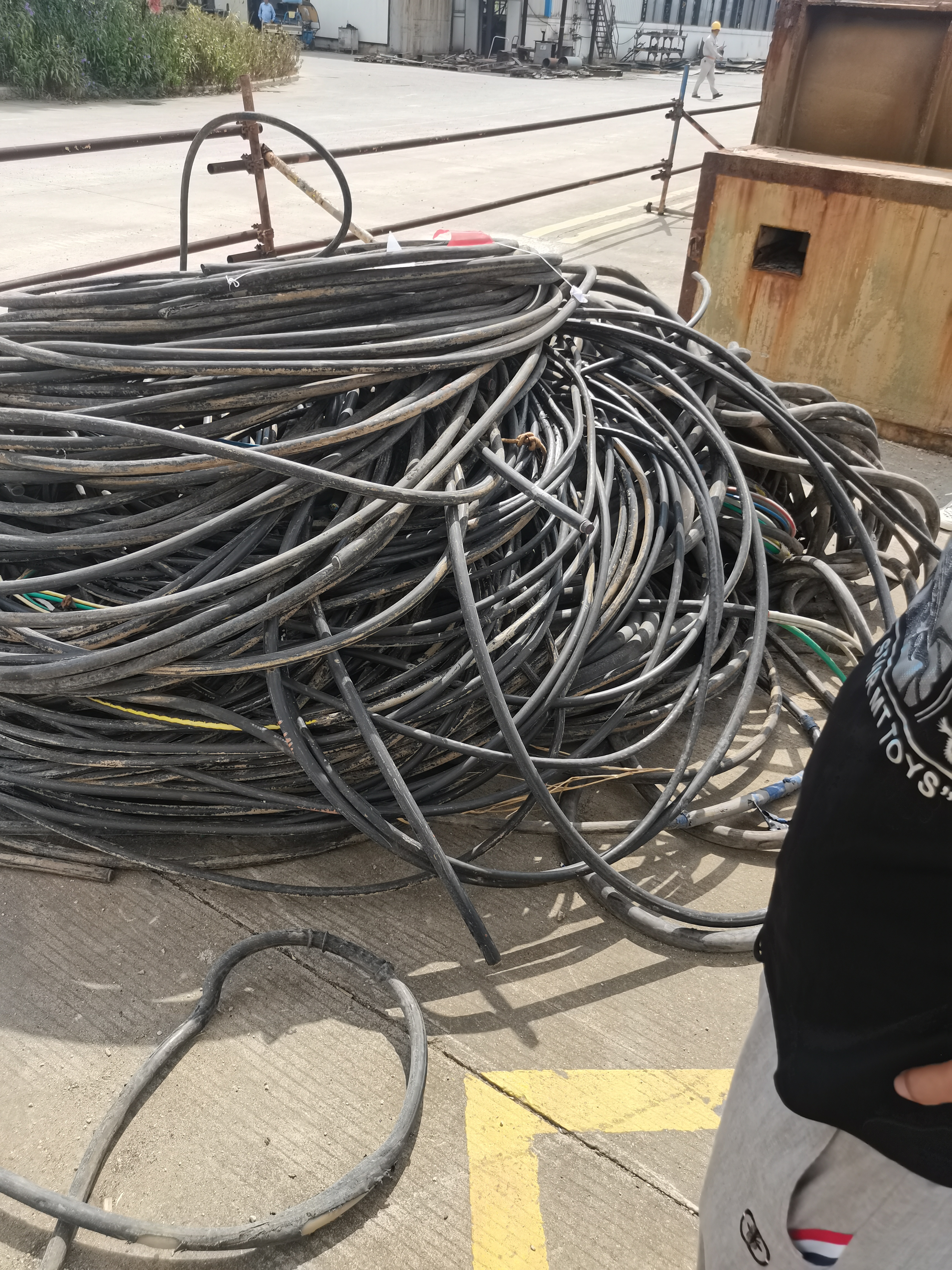 钢芯铝绞线回收 半成品电缆回收长期合作