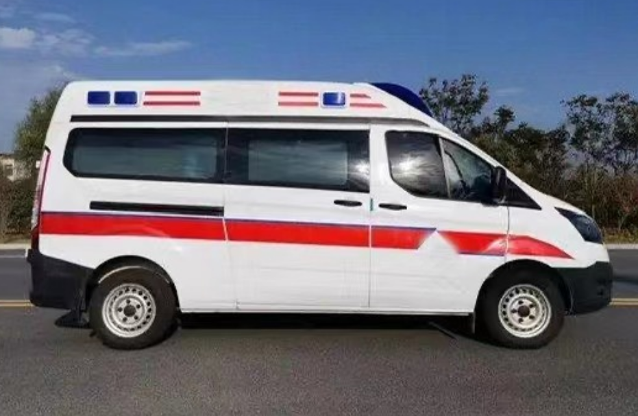 泰州私人救护车转运--救护车出租转运--随车医护