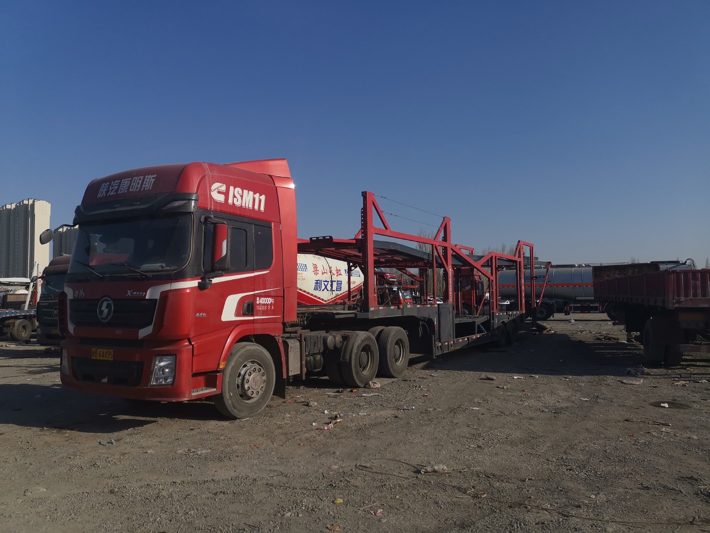 嘉峪关越野车托运回泸州-小板上门提车