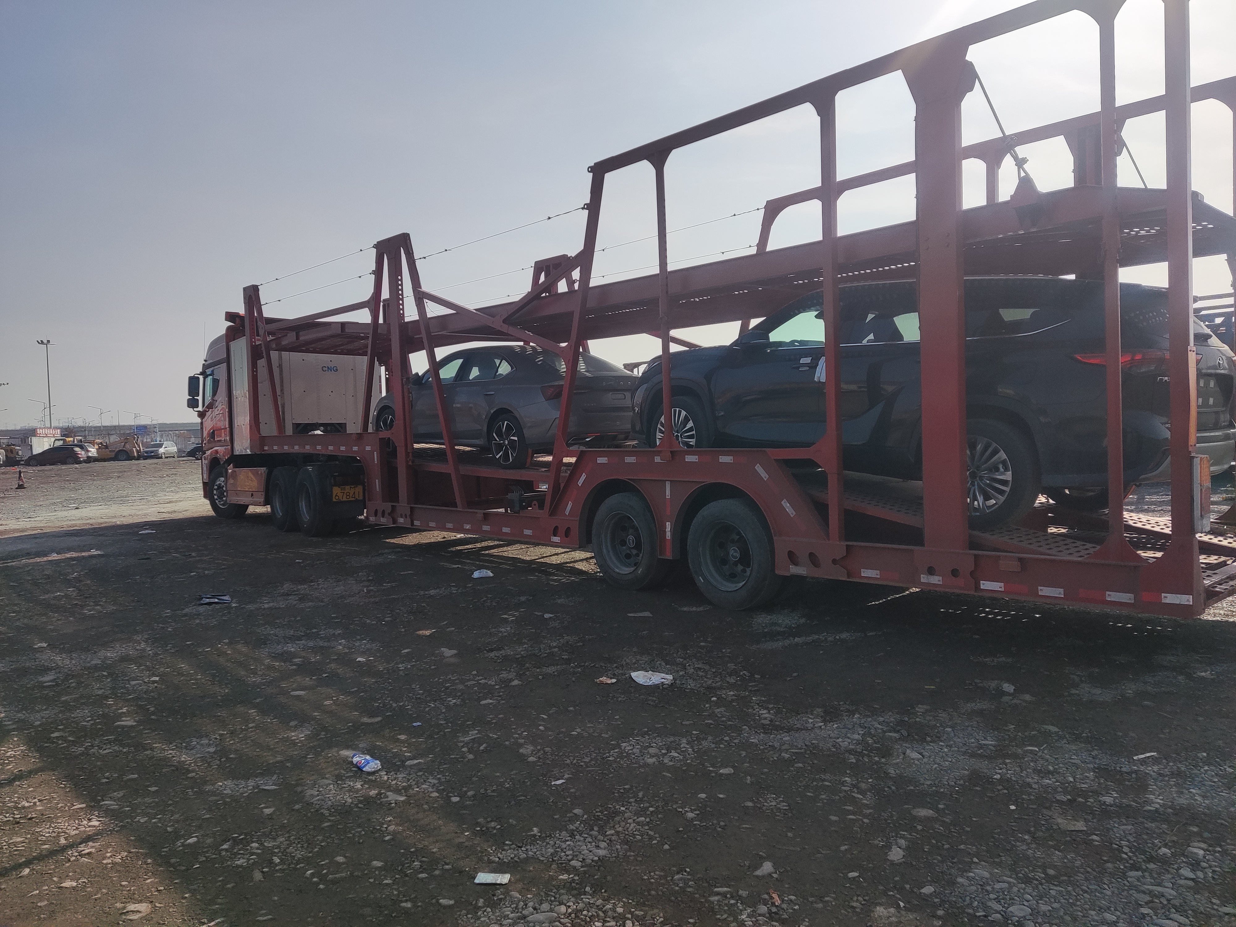 新疆沙雅县到临汾托运一辆小车大概需要多少费用