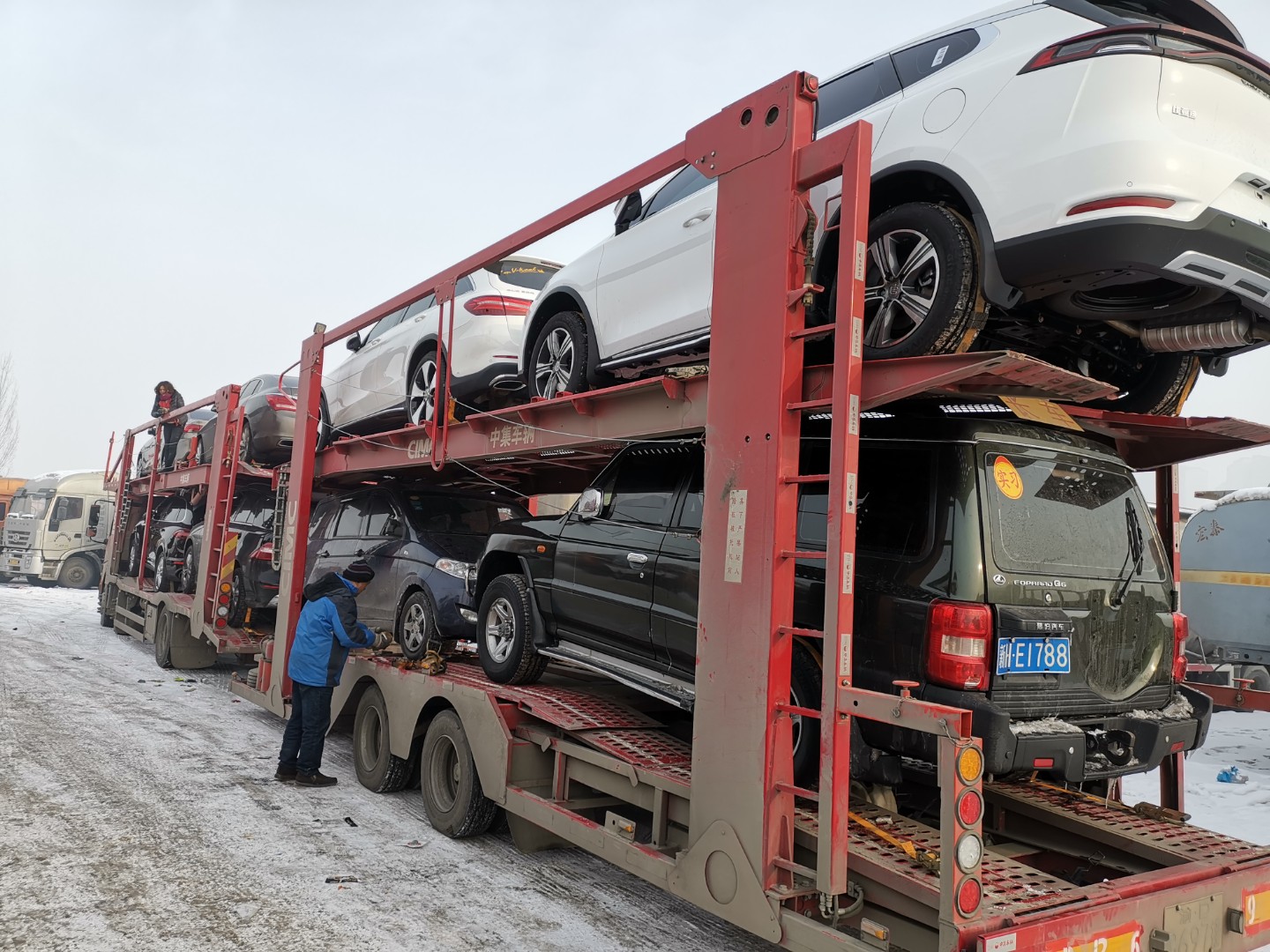 乌鲁木齐小轿车托运电话/乌鲁木齐托运汽车