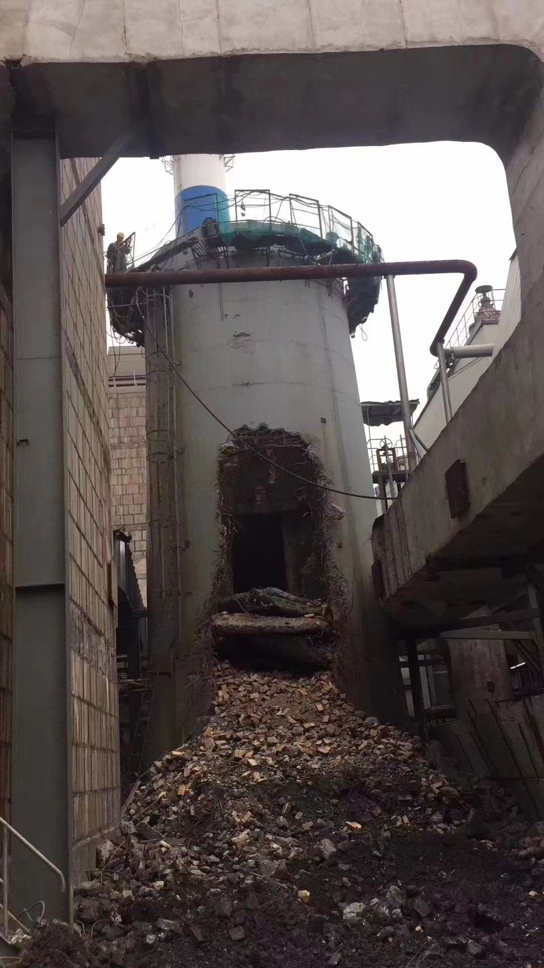 防城港修烟囱-铁塔钢架公司