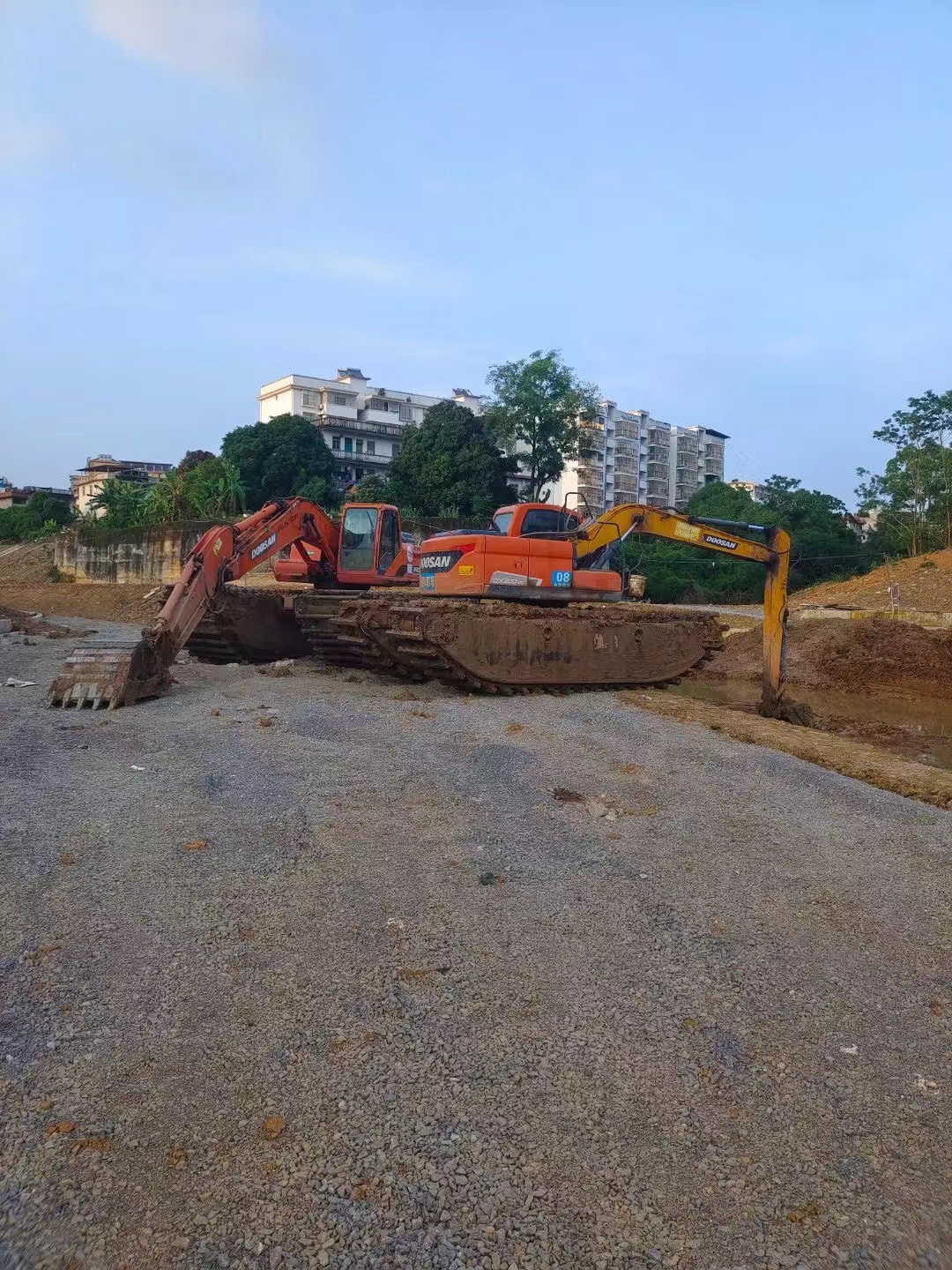梅州水陆挖掘机租赁宁波市