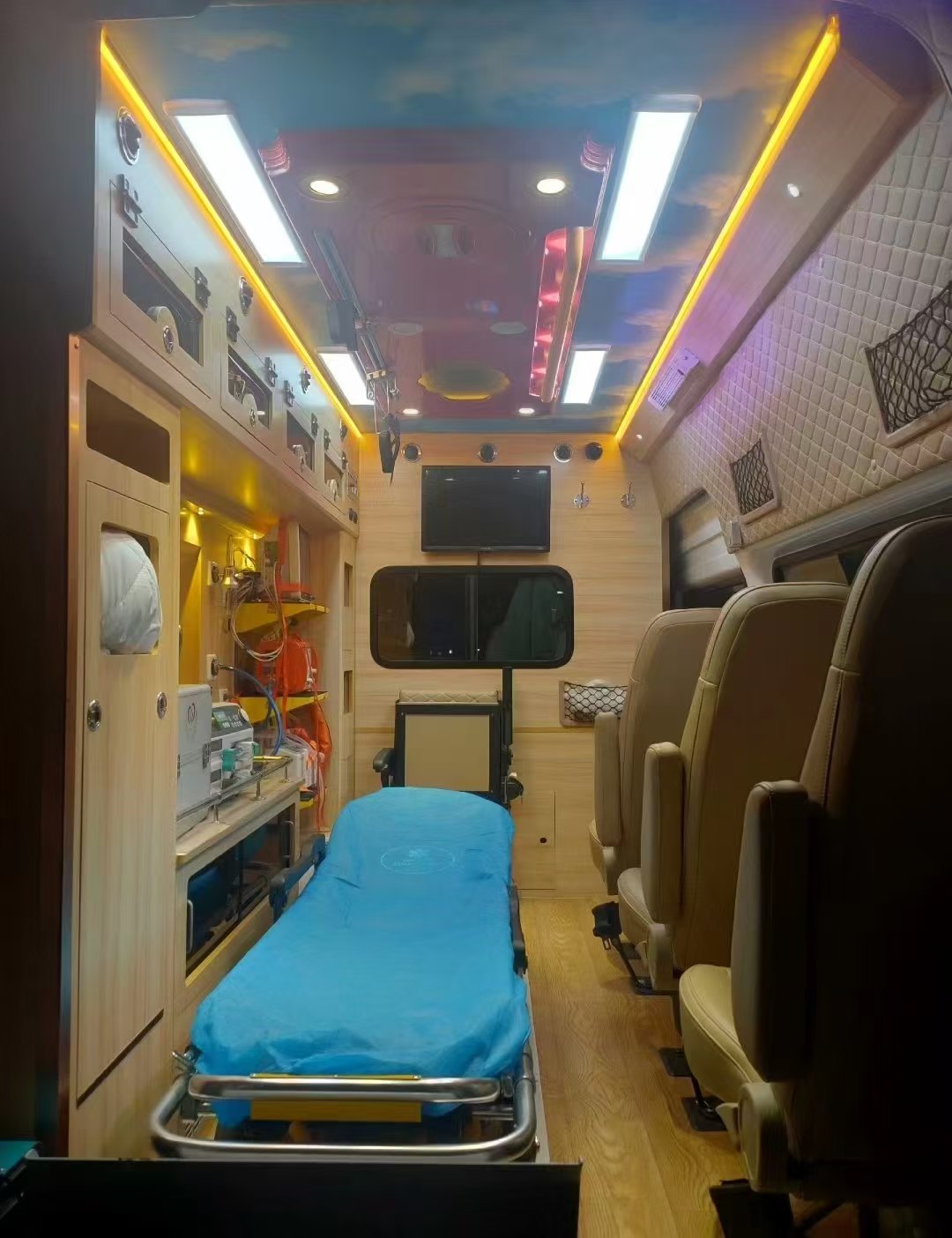重庆救护车跨省转院重症转院,进口设备