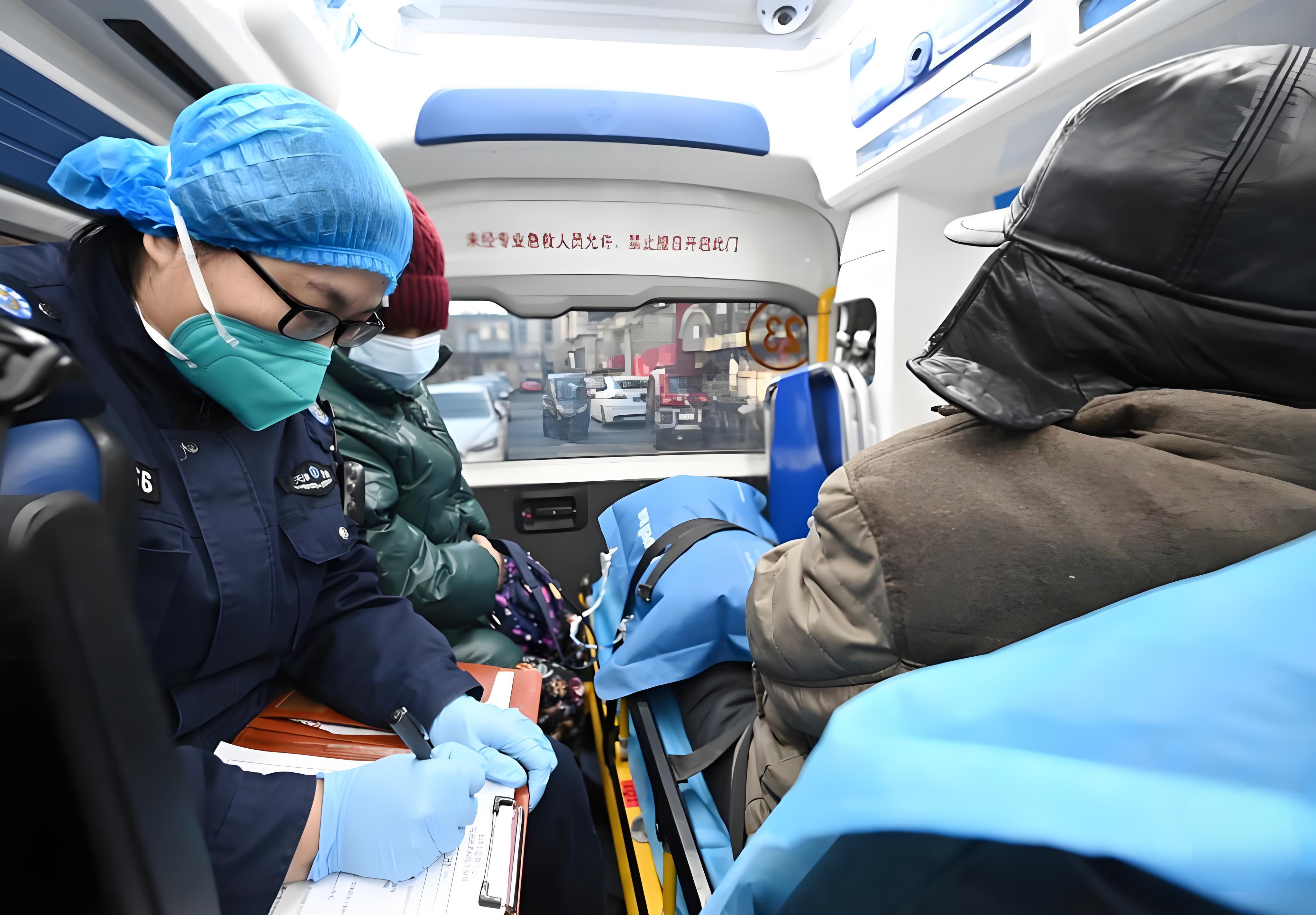 郑州救护车转院,卧式转院接送-急救设备