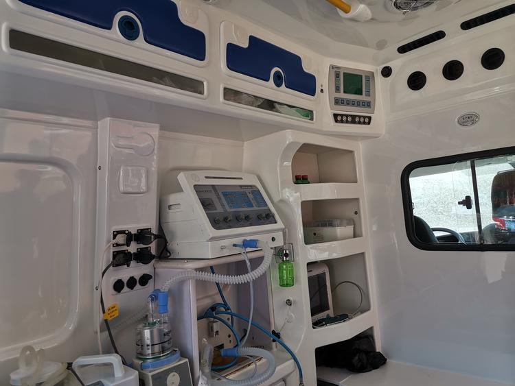 秦皇岛救护车出租,长途护送患者-急救设备