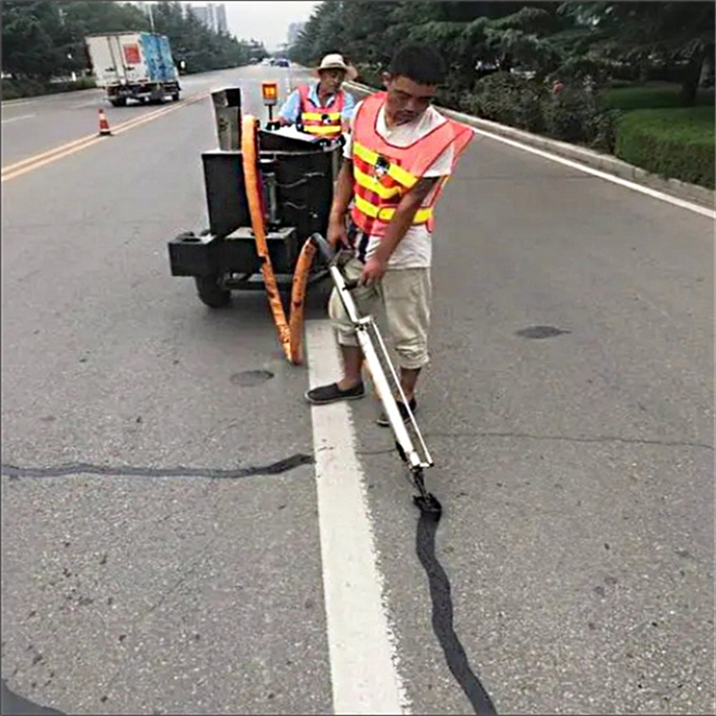 天水道路灌缝胶 沥青热灌缝胶一吨多少钱