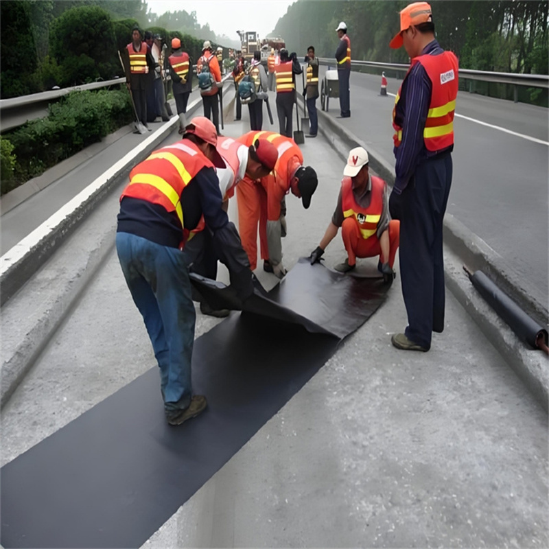 广西道路路面自粘式抗裂贴防裂贴纯道路抗裂贴