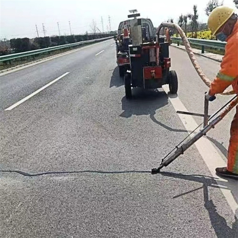 上海上海周边公路灌缝胶 沥青热灌缝胶厂家