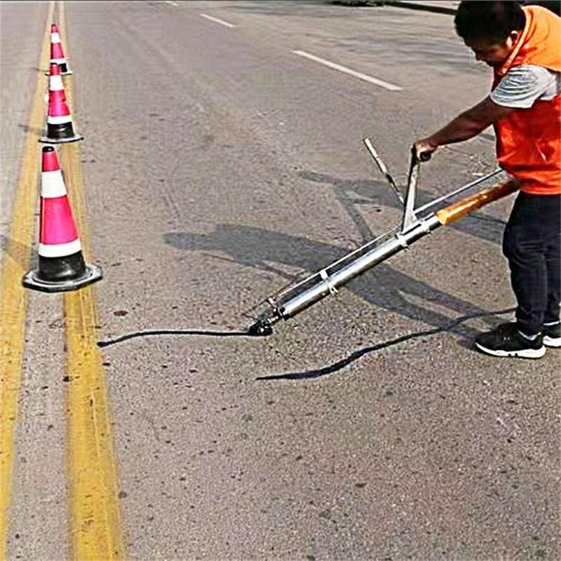 新疆克拉玛依改性沥青嵌缝胶 马路沥青灌缝胶价格