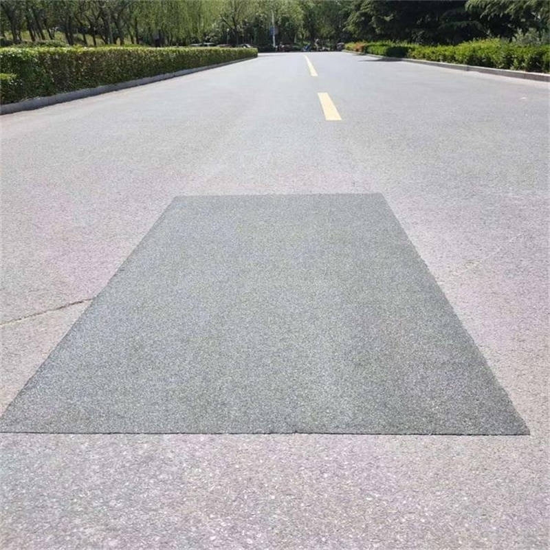 河池瀝青路含砂龜網裂貼作用路翻新網狀裂紋修復貼